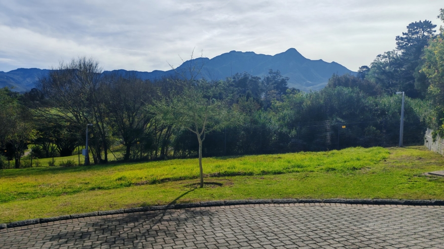  Bedroom Property for Sale in Kingswood Golf Estate Western Cape